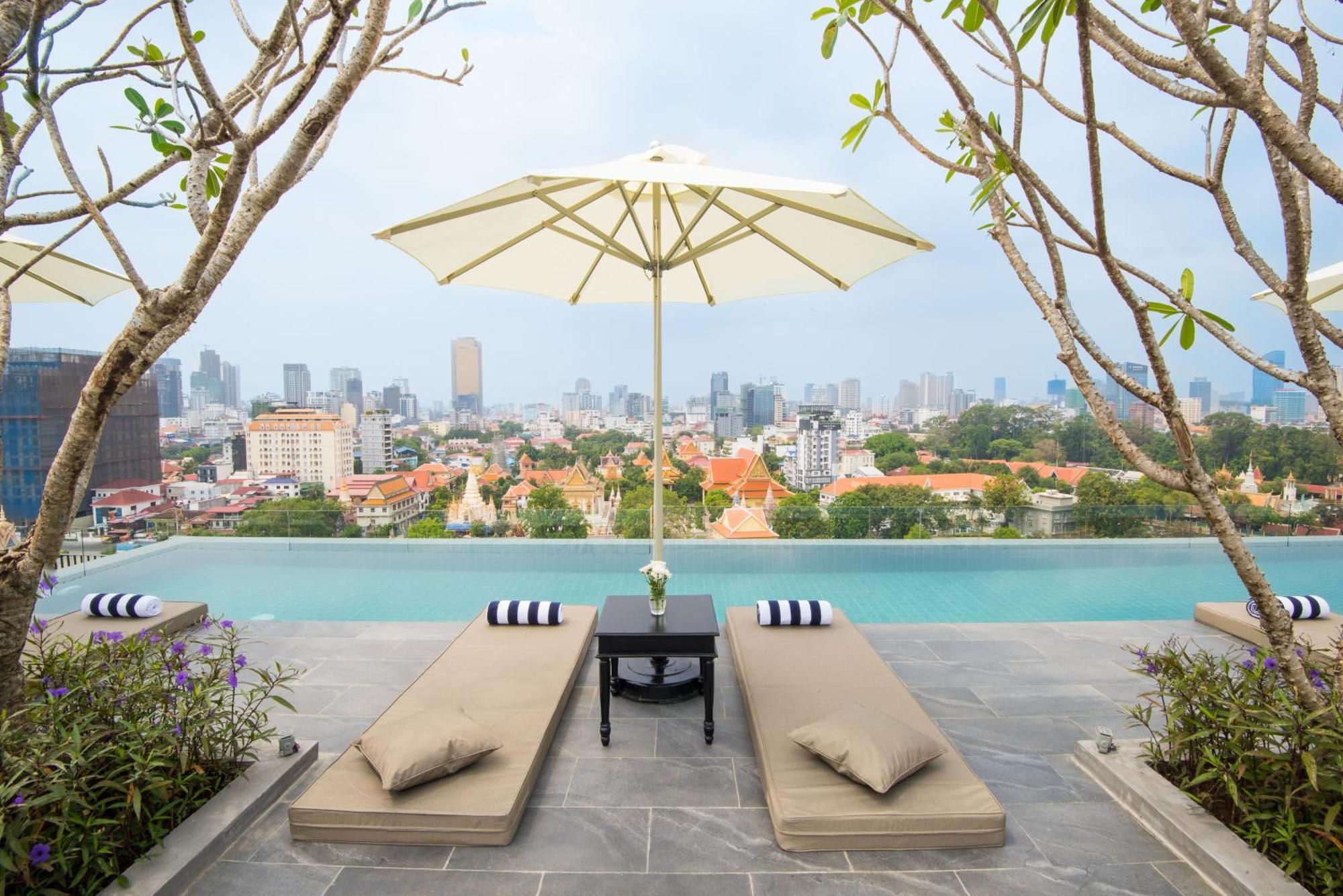 Glow Park Hotel Grand Royal Palace Phnompenh Exteriér fotografie