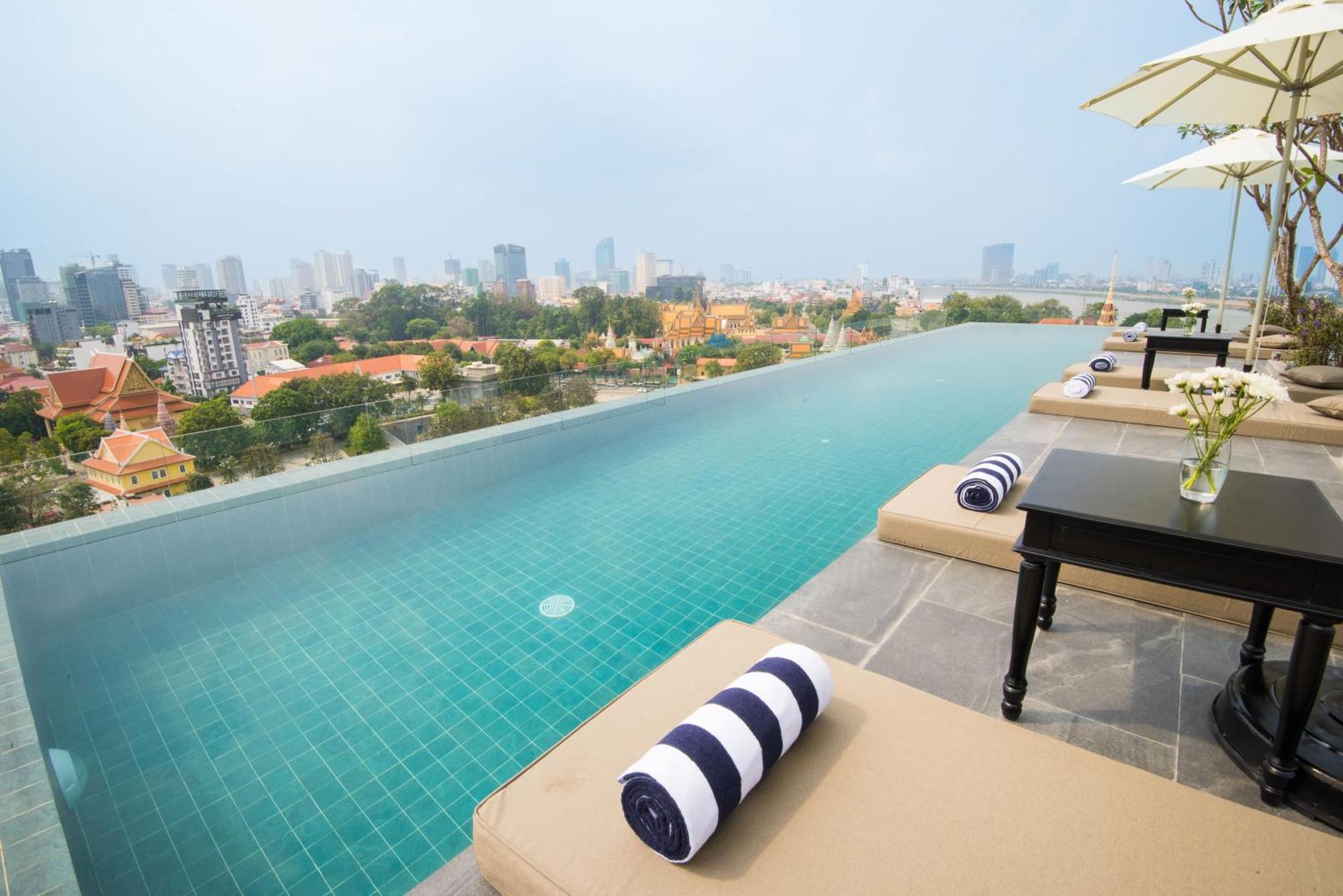Glow Park Hotel Grand Royal Palace Phnompenh Exteriér fotografie