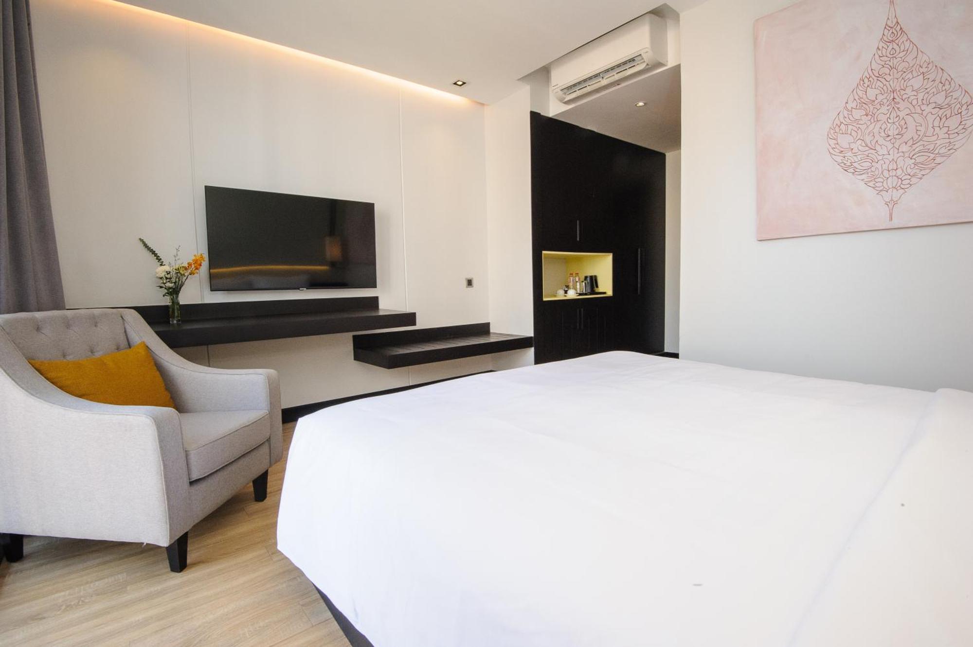 Glow Park Hotel Grand Royal Palace Phnompenh Exteriér fotografie