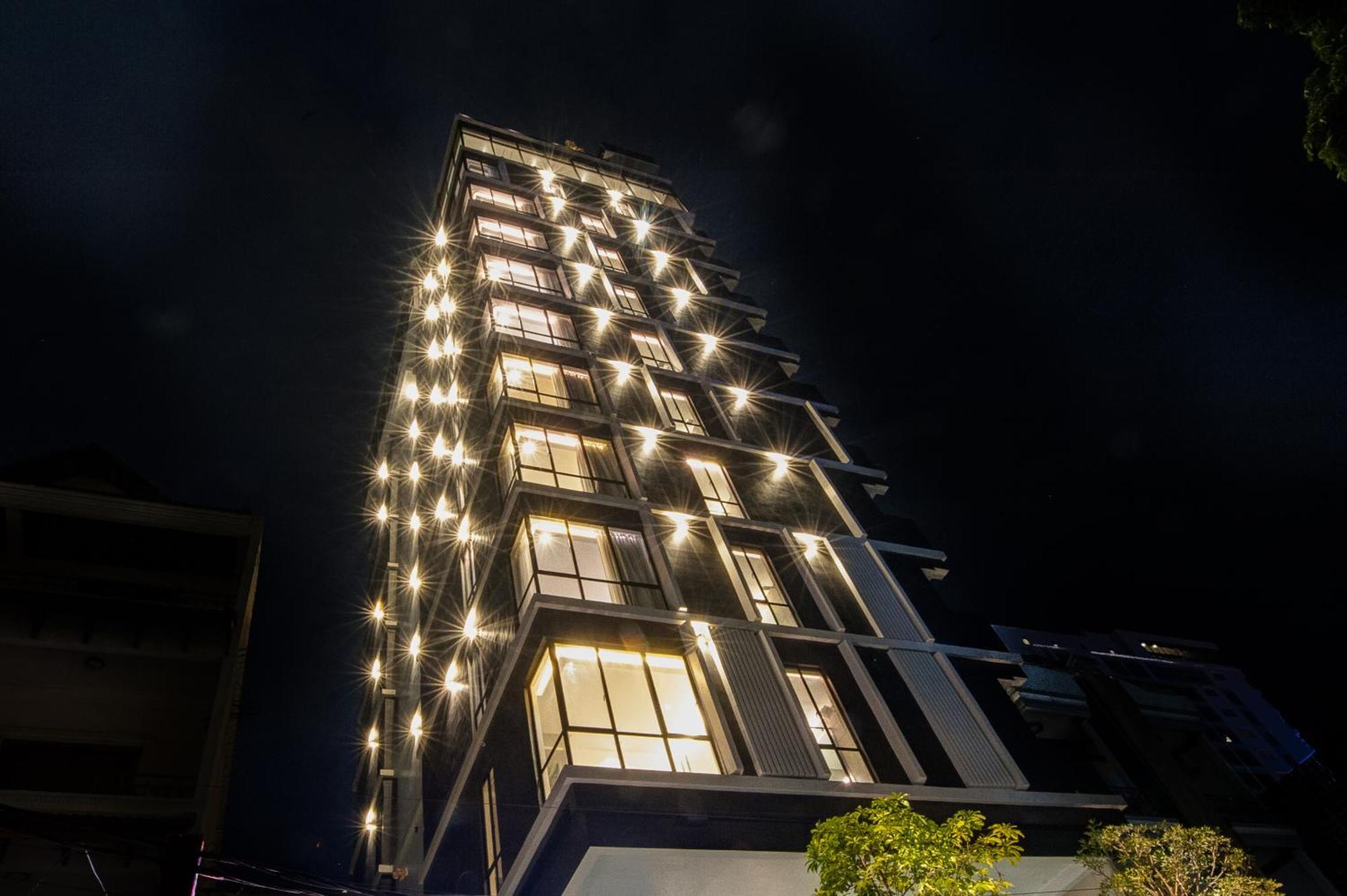 Glow Park Hotel Grand Royal Palace Phnompenh Exteriér fotografie
