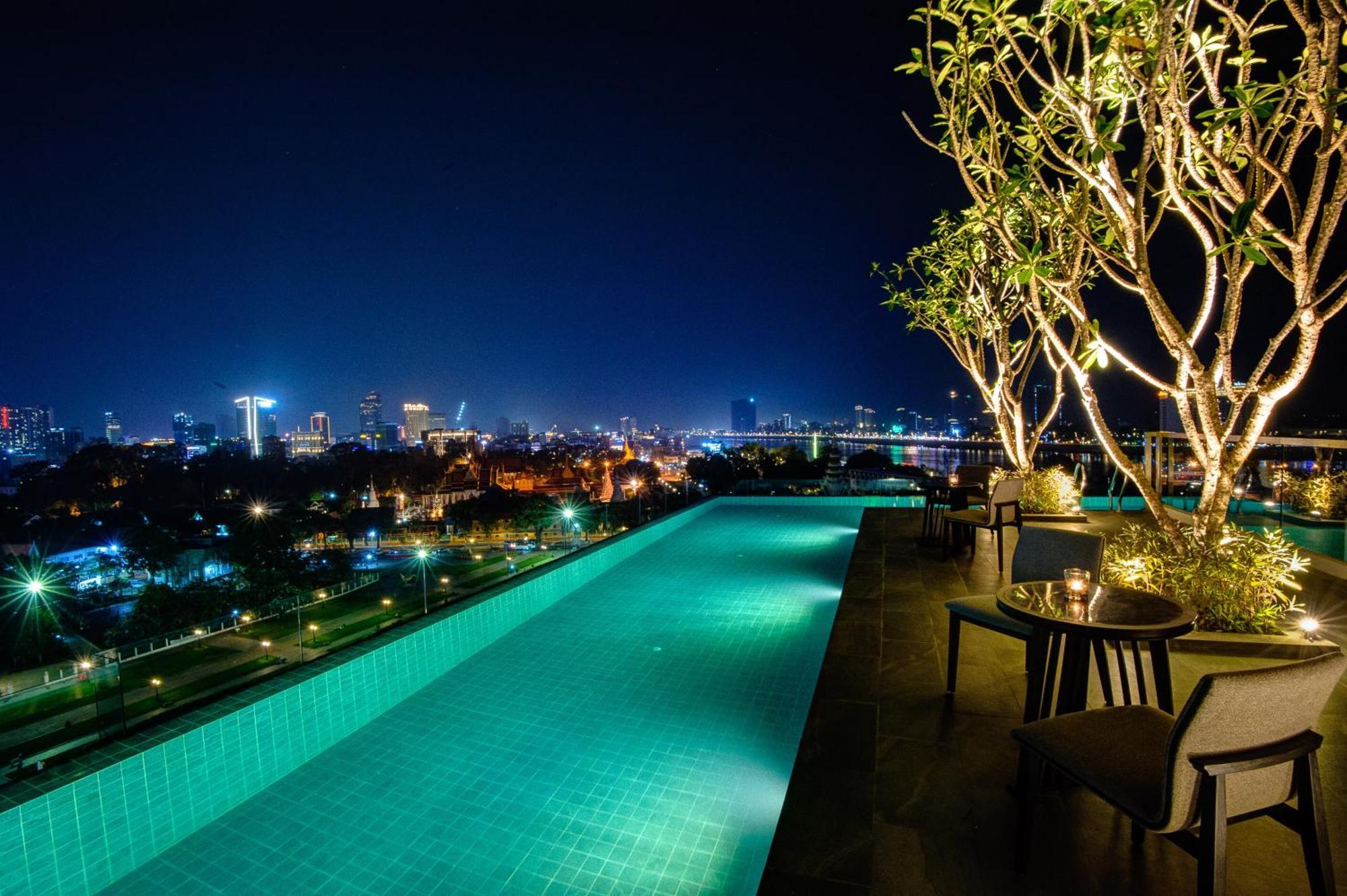 Glow Park Hotel Grand Royal Palace Phnompenh Exteriér fotografie