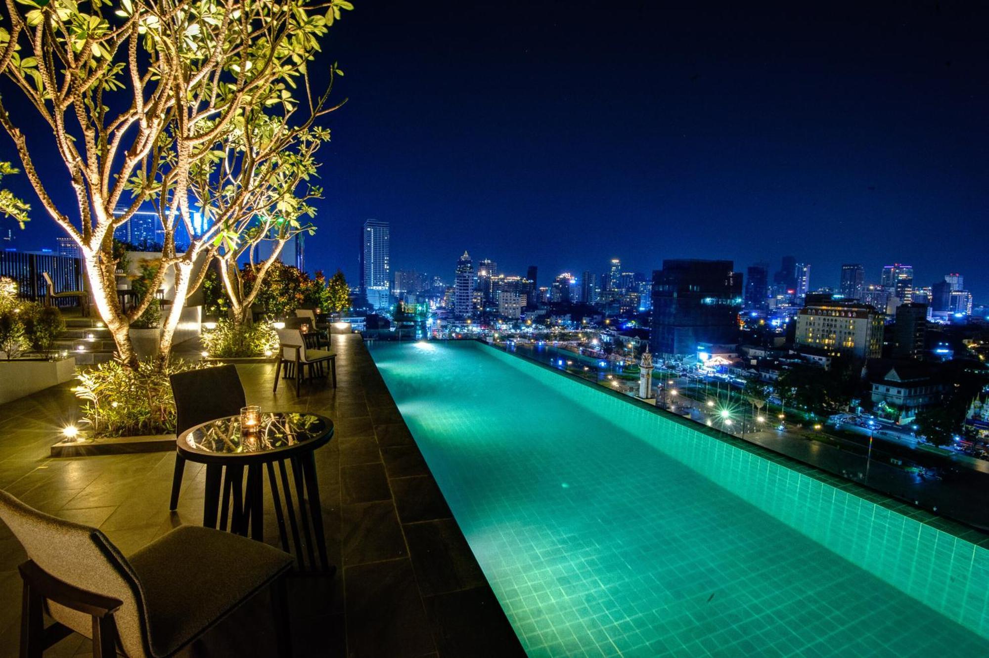 Glow Park Hotel Grand Royal Palace Phnompenh Exteriér fotografie